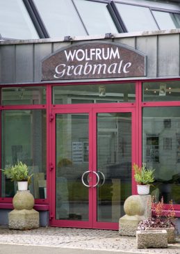 Grabmale-Wolfrum-Eingang